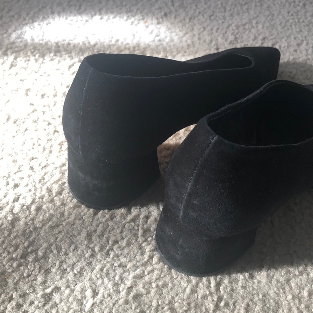 Vince Rafe Flared Pumps - Picture 7 of 11